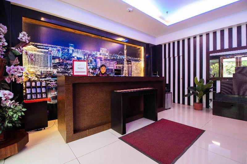 Hotel Reddoorz Premium Near Trinoma Quezon City Zewnętrze zdjęcie