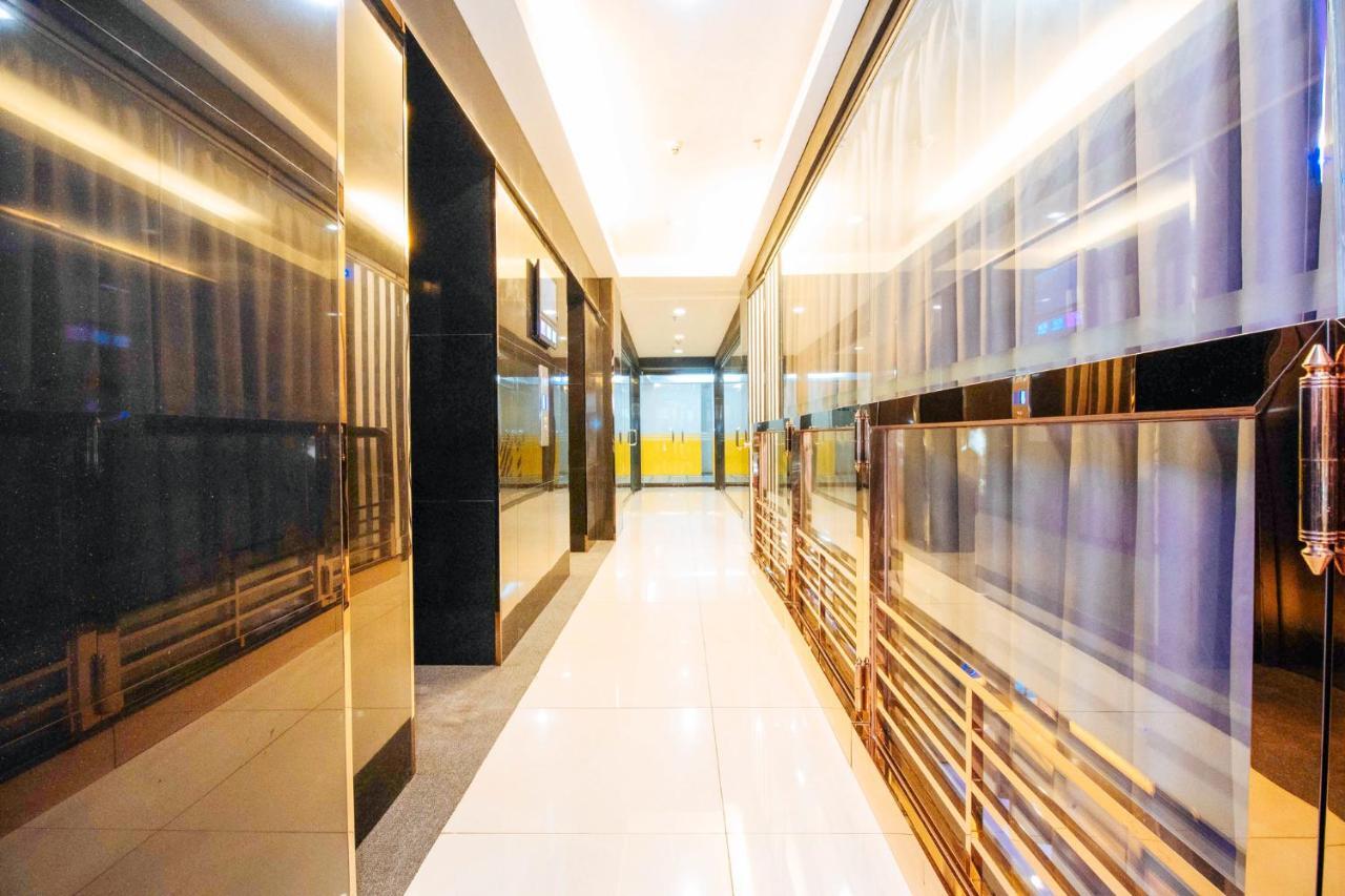 Hotel Reddoorz Premium Near Trinoma Quezon City Zewnętrze zdjęcie