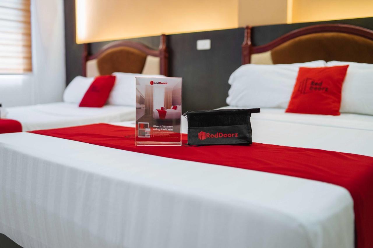 Hotel Reddoorz Premium Near Trinoma Quezon City Zewnętrze zdjęcie