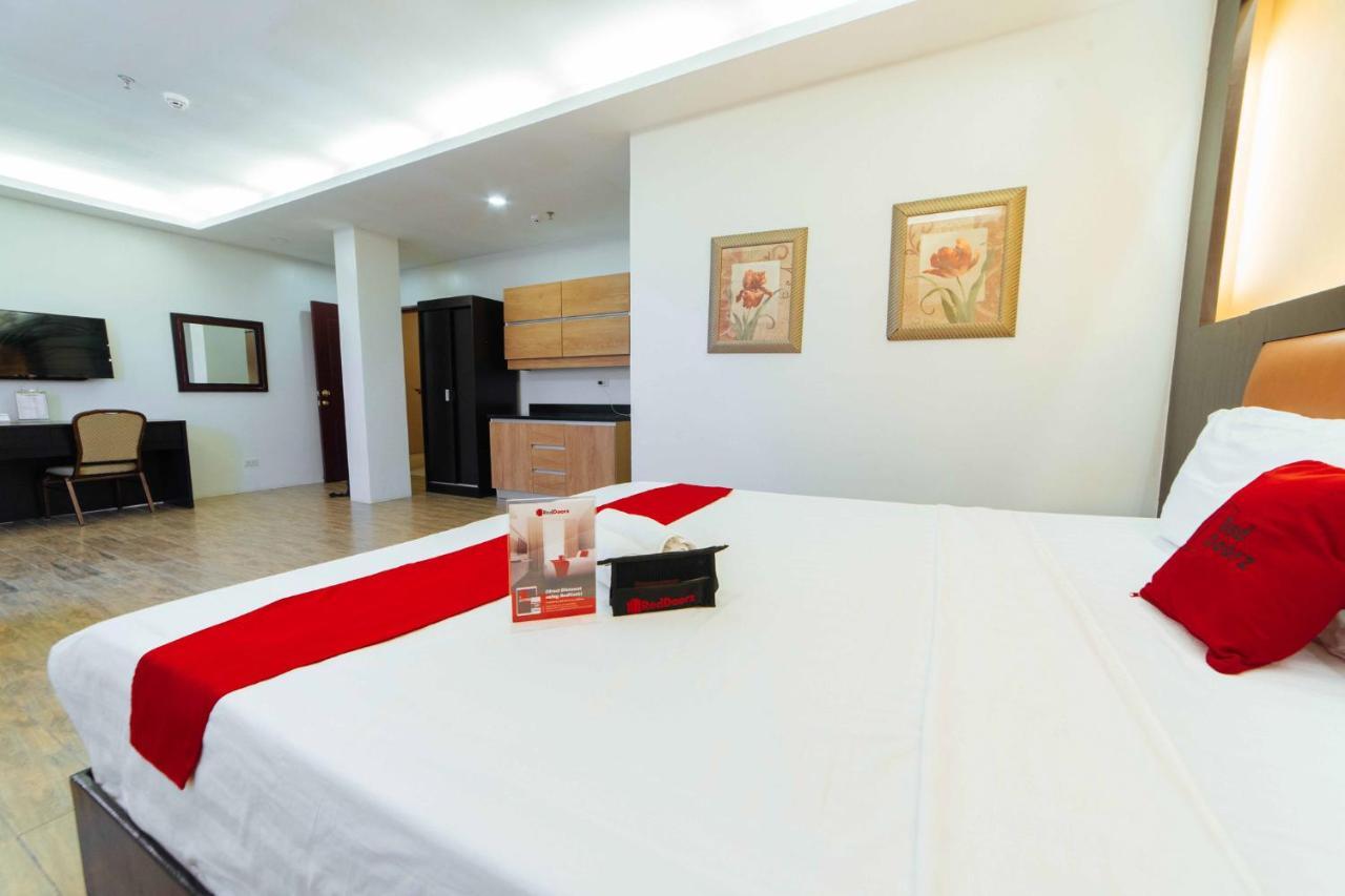 Hotel Reddoorz Premium Near Trinoma Quezon City Zewnętrze zdjęcie