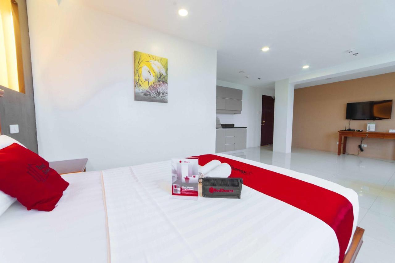 Hotel Reddoorz Premium Near Trinoma Quezon City Zewnętrze zdjęcie