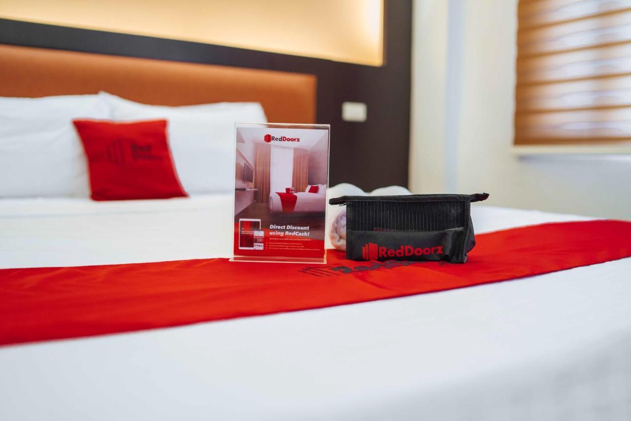 Hotel Reddoorz Premium Near Trinoma Quezon City Zewnętrze zdjęcie