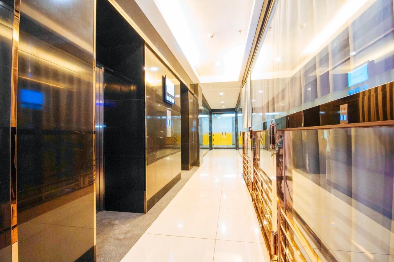 Hotel Reddoorz Premium Near Trinoma Quezon City Zewnętrze zdjęcie