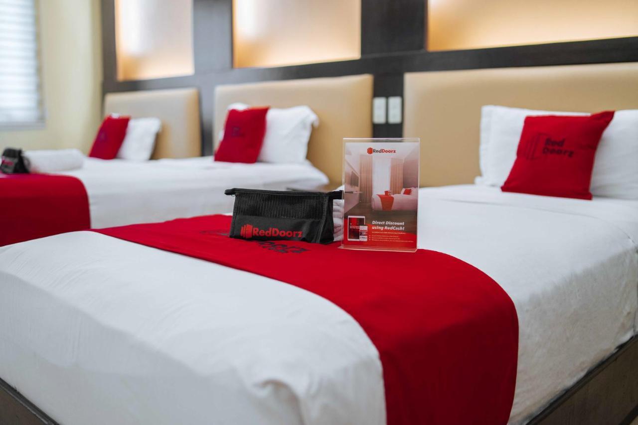 Hotel Reddoorz Premium Near Trinoma Quezon City Zewnętrze zdjęcie