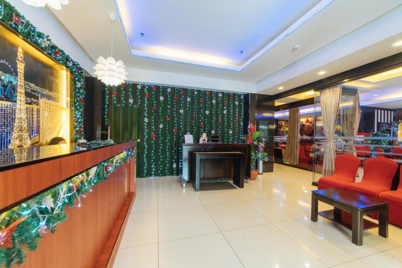 Hotel Reddoorz Premium Near Trinoma Quezon City Zewnętrze zdjęcie